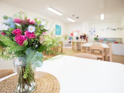 Frische Blumen in der Wichtel Akademie Schwanthalerhöhe